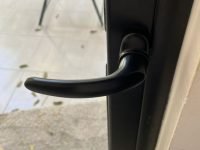puerta de aluminio
